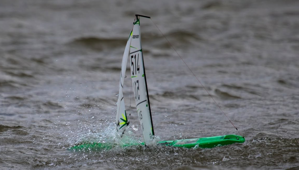 Richards Conquers Theewaterskloof to Retain DF95 Global Title
